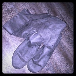Grey boots